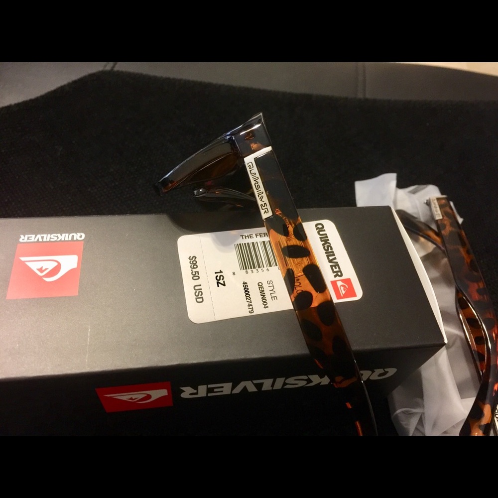 New Quiksilver Tiger Print